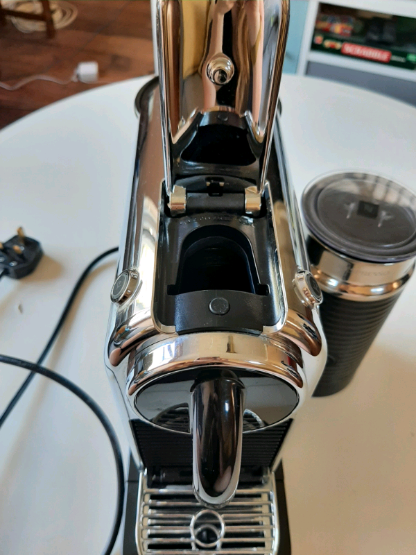 Citiz and Milk coffee Machine - Chrome 